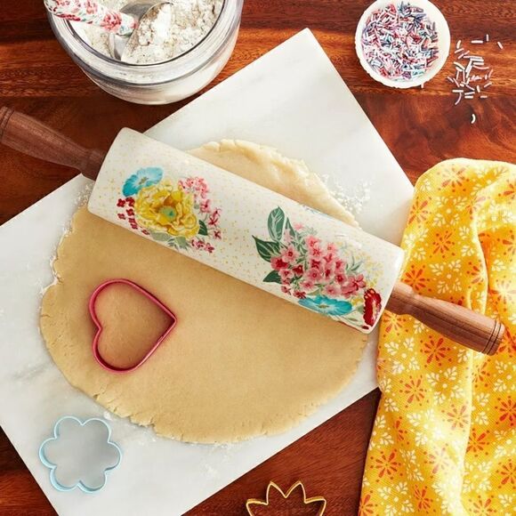 🦋 2023 🦋 New Pioneer Woman Fancy Flourish Ceramic Rolling Pin with Acacia Wood - Picture 4 of 10